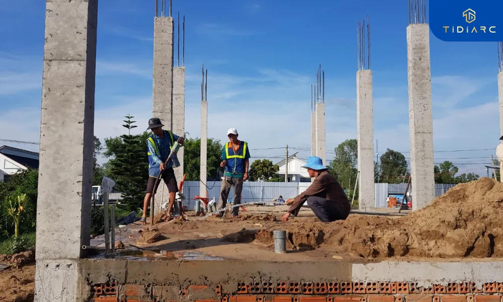 Đổ bê tông cột biệt thự tân cổ điển đồng tháp