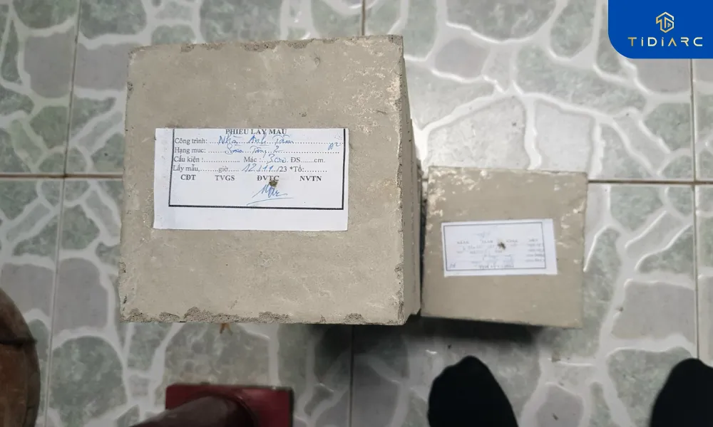 Đổ bê tông sàn biệt thự tân cổ điển đồng tháp