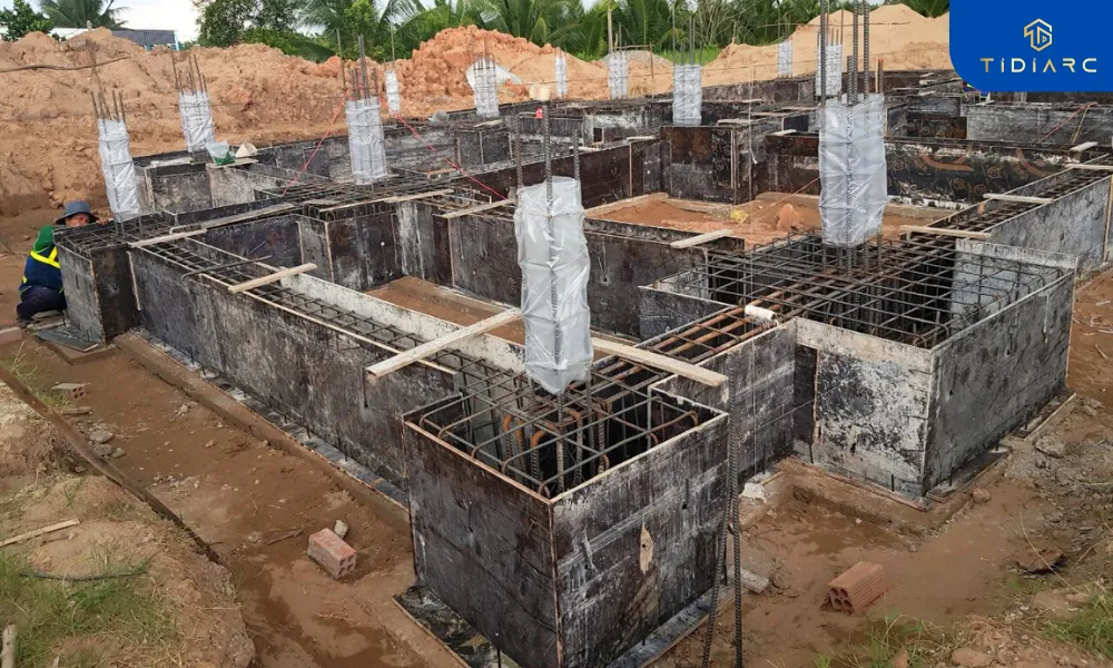 Gia công lắp dựng cốp pha móng