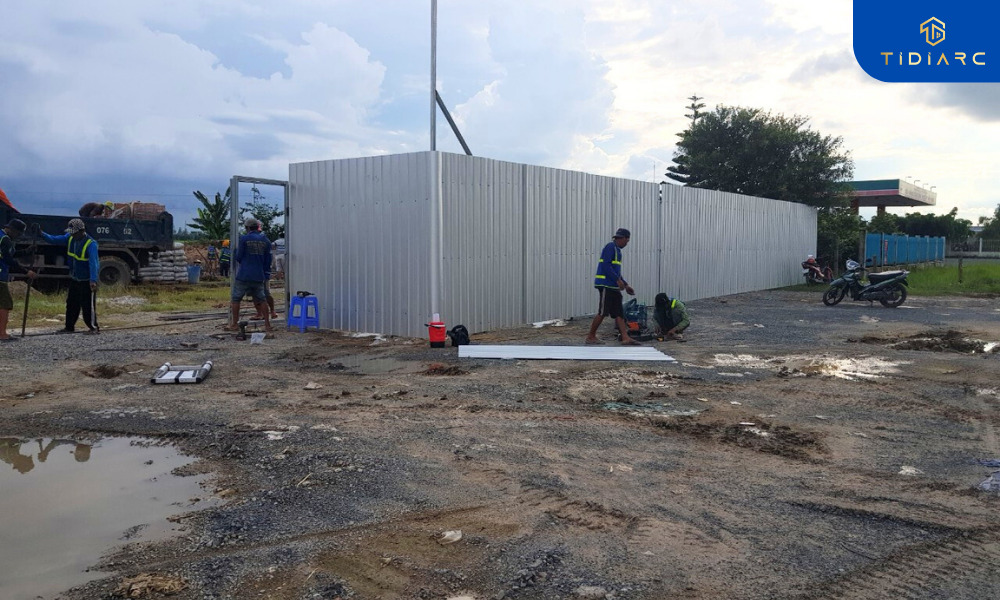 Lắp dựng tường rào công trình