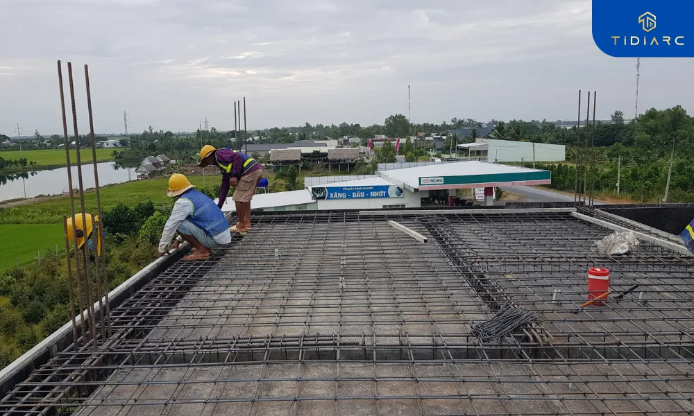 Thép sàn và thang bộ biệt thự tân cổ điển đồng tháp