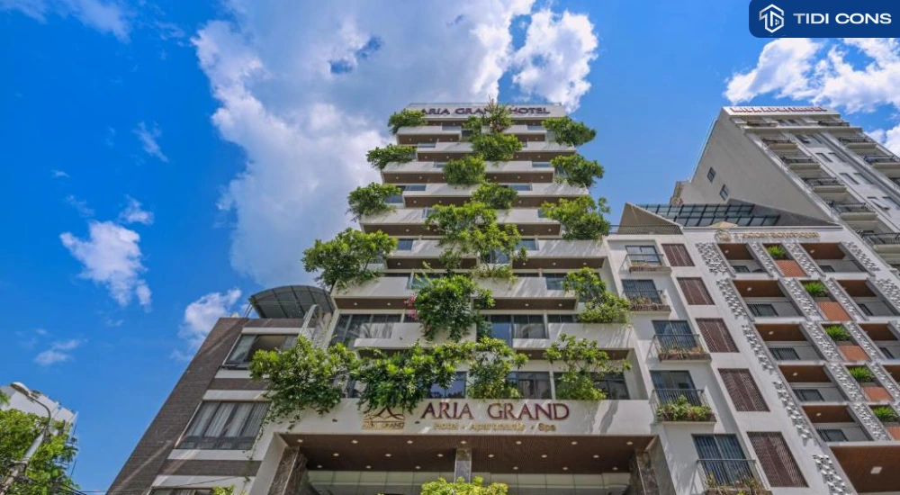 Aria Grand
